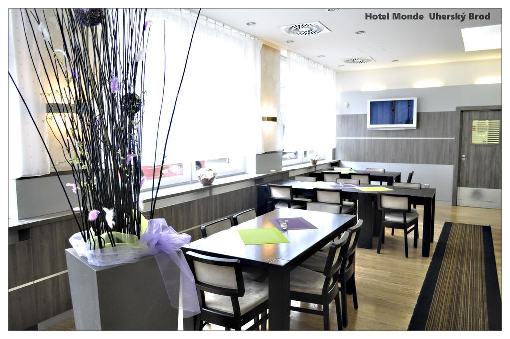 蒙德酒店 Uherský Brod 外观 照片